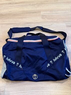 Ivivva by LuluLemon Game On Bag Navy and Pink Duffel Crossbody